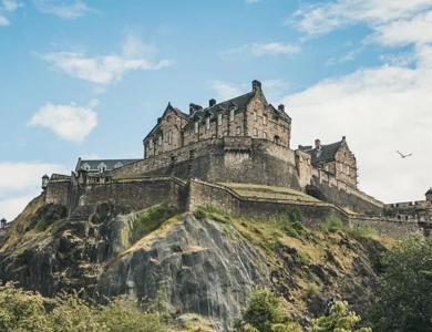 Tour du lịch Anh - Scotland - Xứ Wales - Ireland 12 ngày 11 đêm