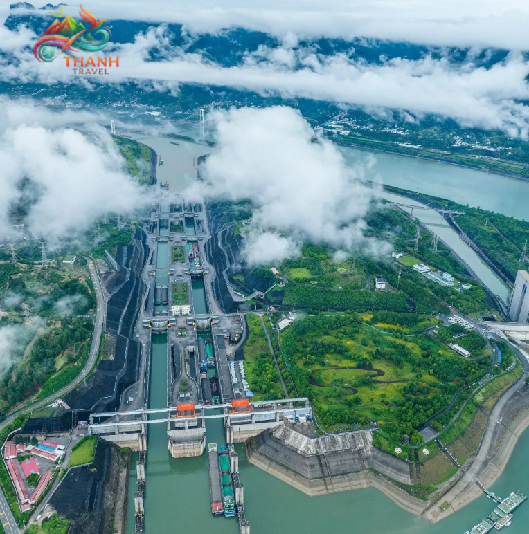 Tour Trung Quốc | Nghi Xương - Trương Gia Giới - Phượng Hoàng Cổ Trấn 6 ngày 5 đêm